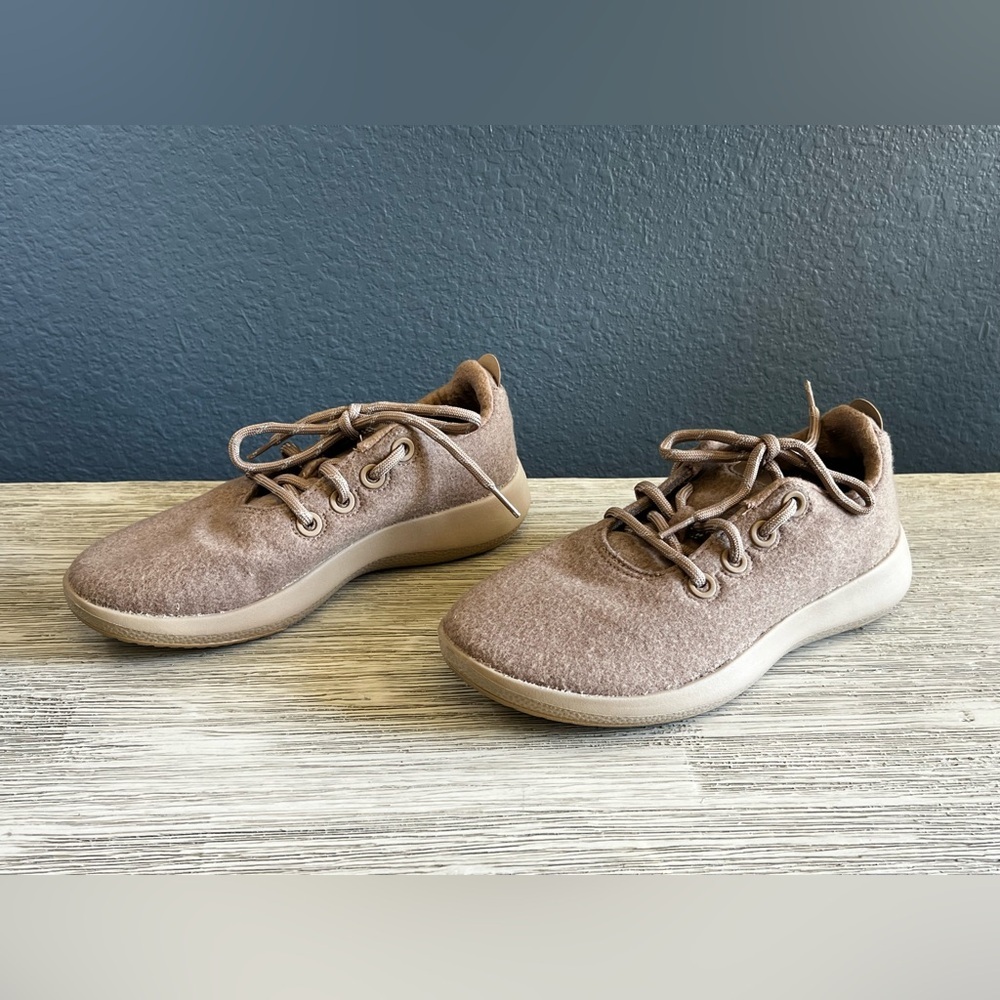 LIKE NEW!!! Allbirds Wool Runner Women's Tan Sneakers